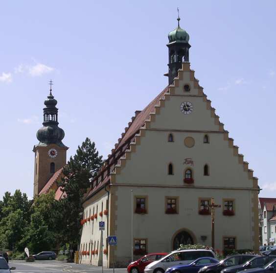 Hirschau Rathaus und Kirche Maria Himmelfahrt